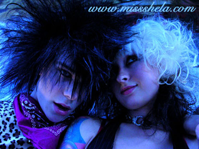 18 justin lara bluelight close up